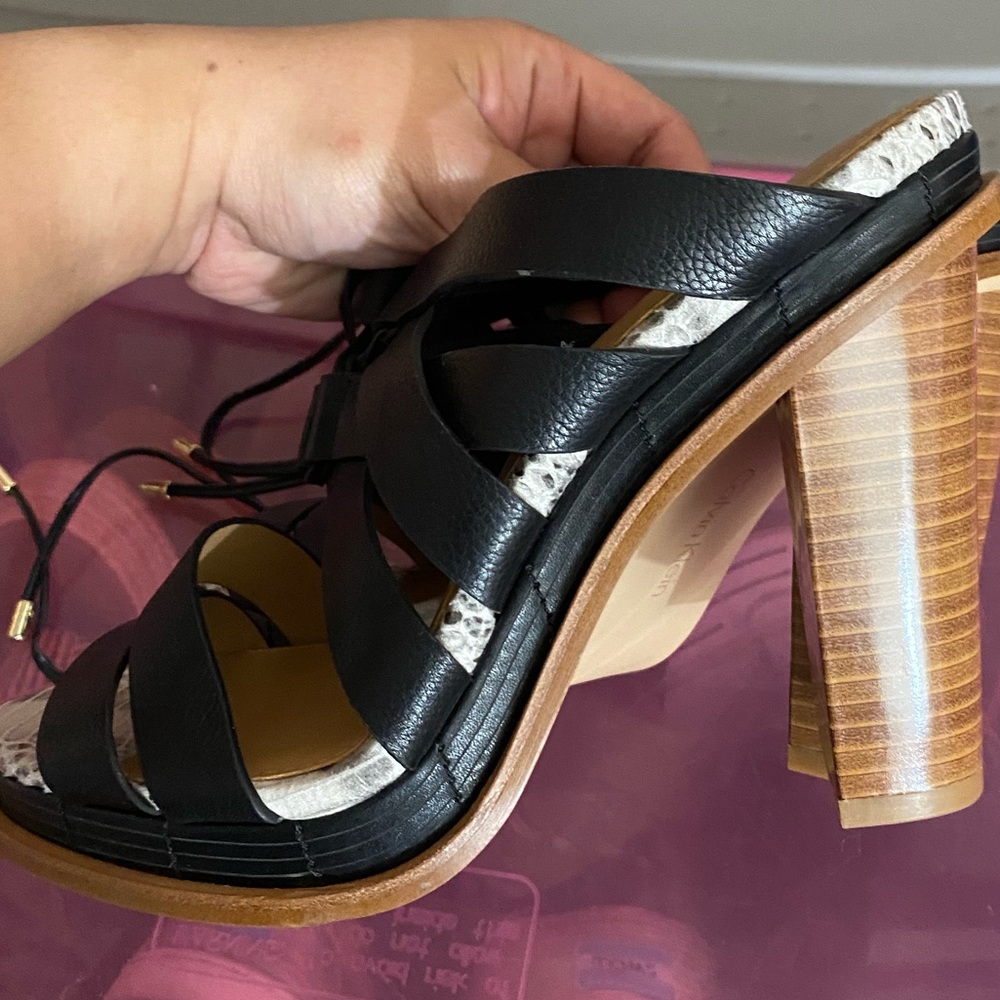 Long tie sexy high heels